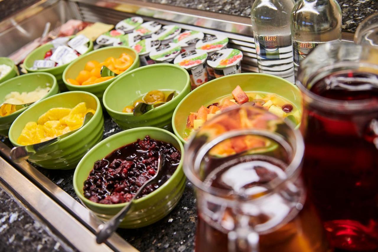 Holiday Inn Ellesmere Port/Cheshire Oaks By Ihg Bagian luar foto