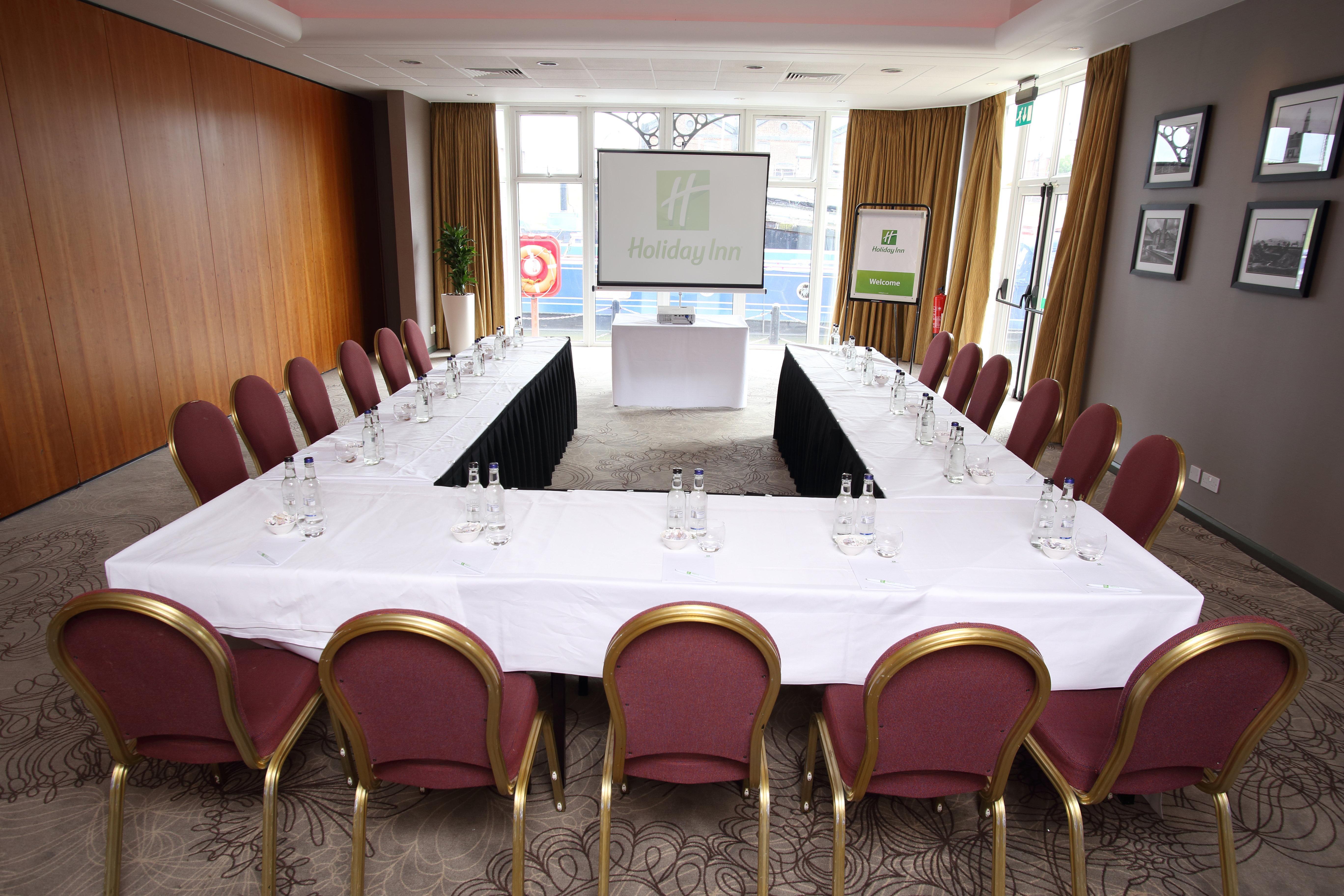 Holiday Inn Ellesmere Port/Cheshire Oaks By Ihg Bagian luar foto