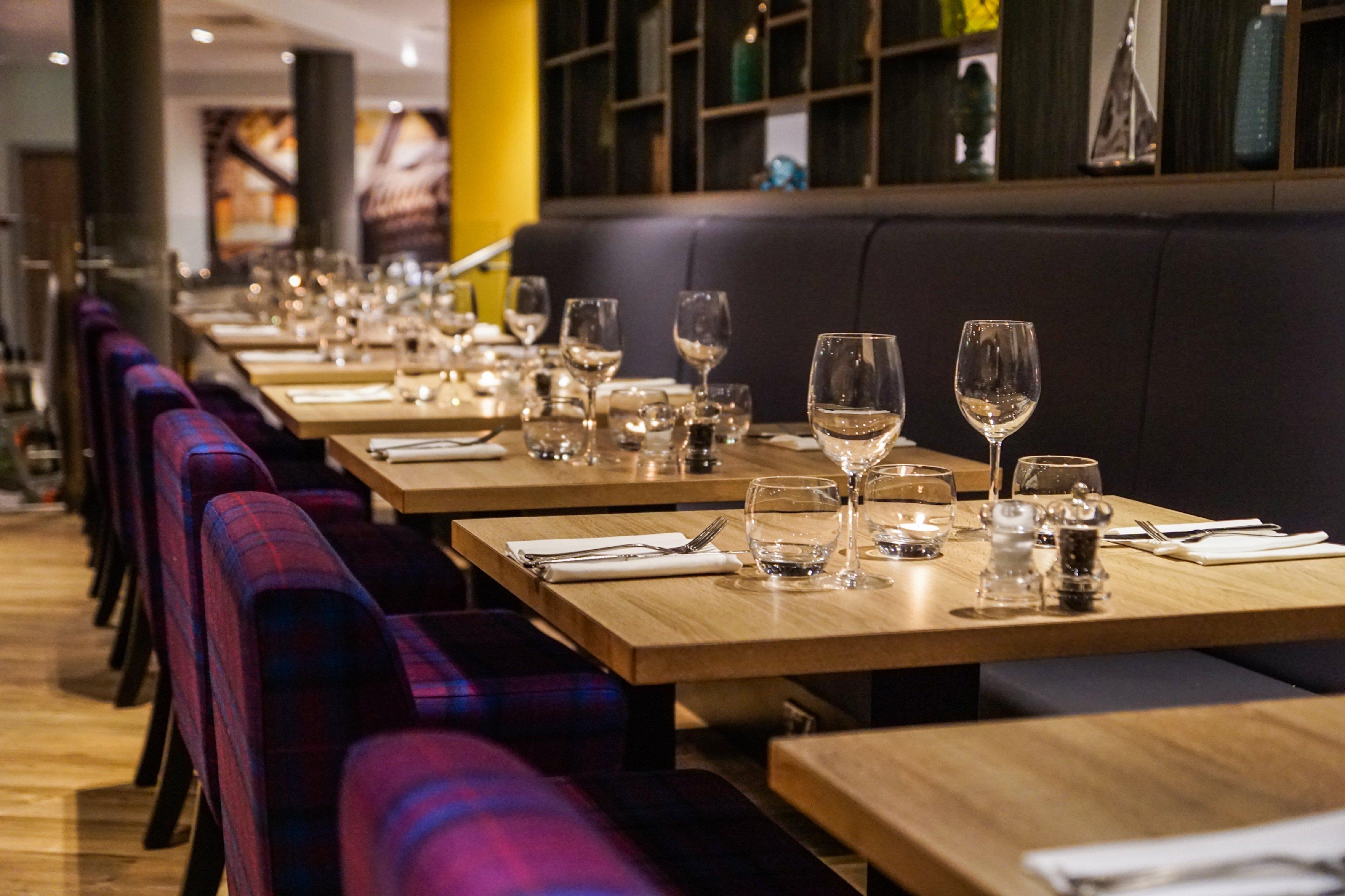 Holiday Inn Ellesmere Port/Cheshire Oaks By Ihg Bagian luar foto
