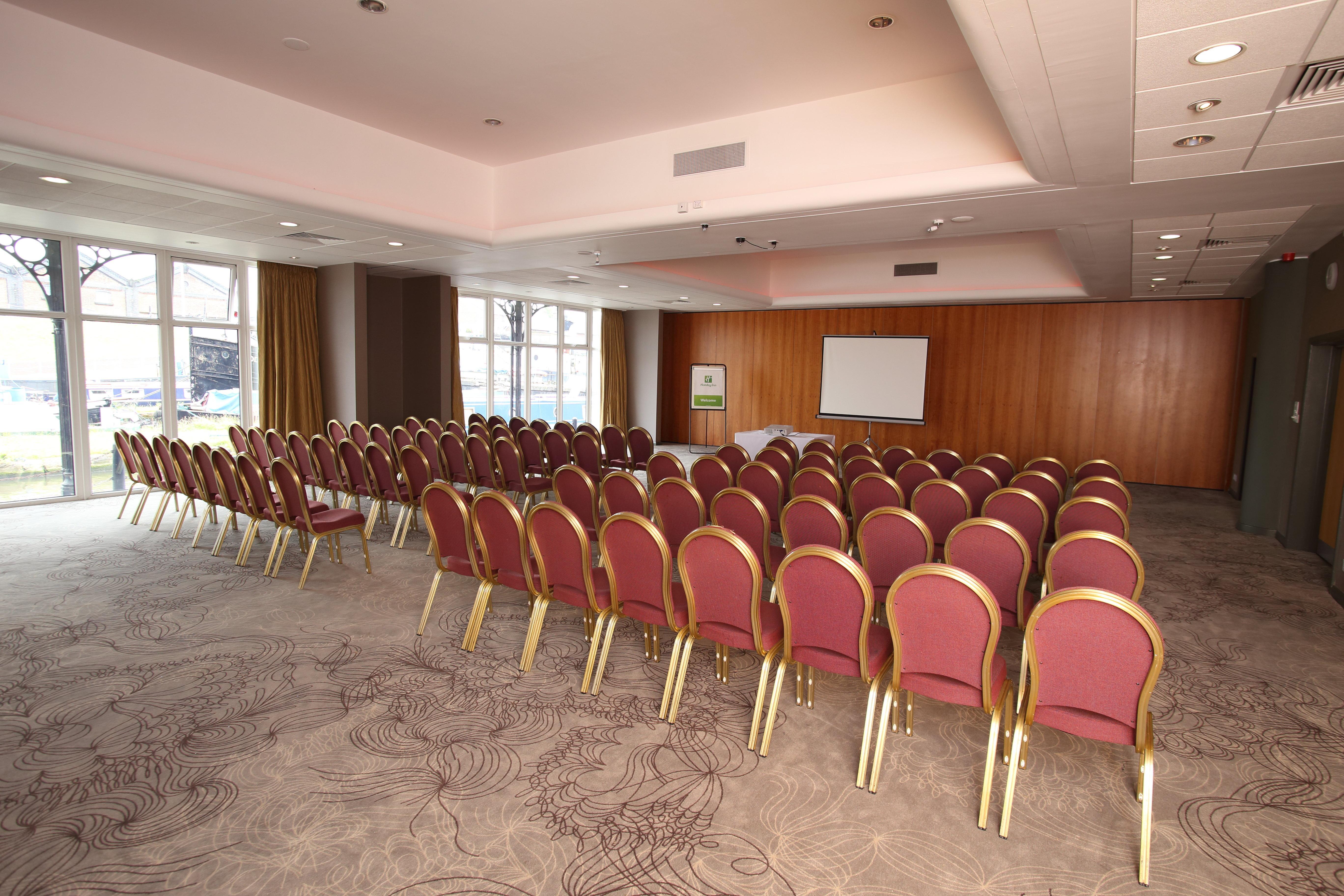 Holiday Inn Ellesmere Port/Cheshire Oaks By Ihg Bagian luar foto