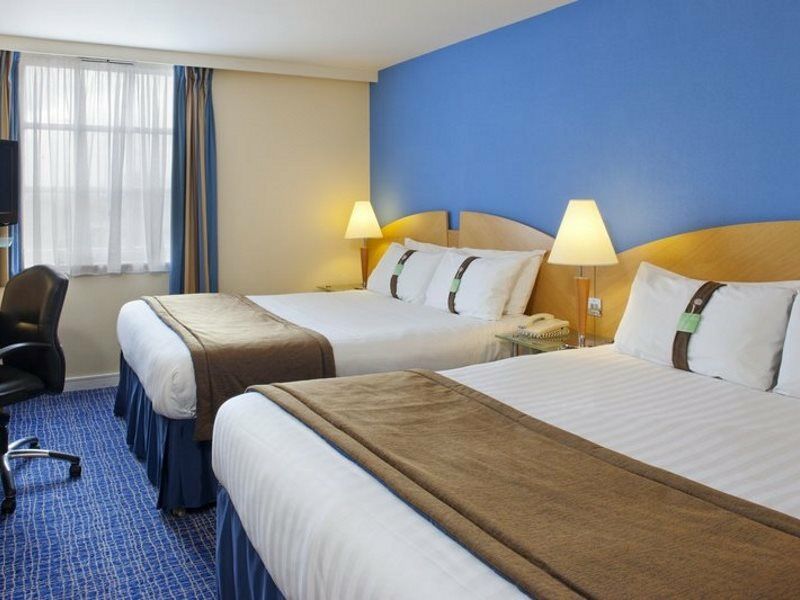 Holiday Inn Ellesmere Port/Cheshire Oaks By Ihg Bagian luar foto